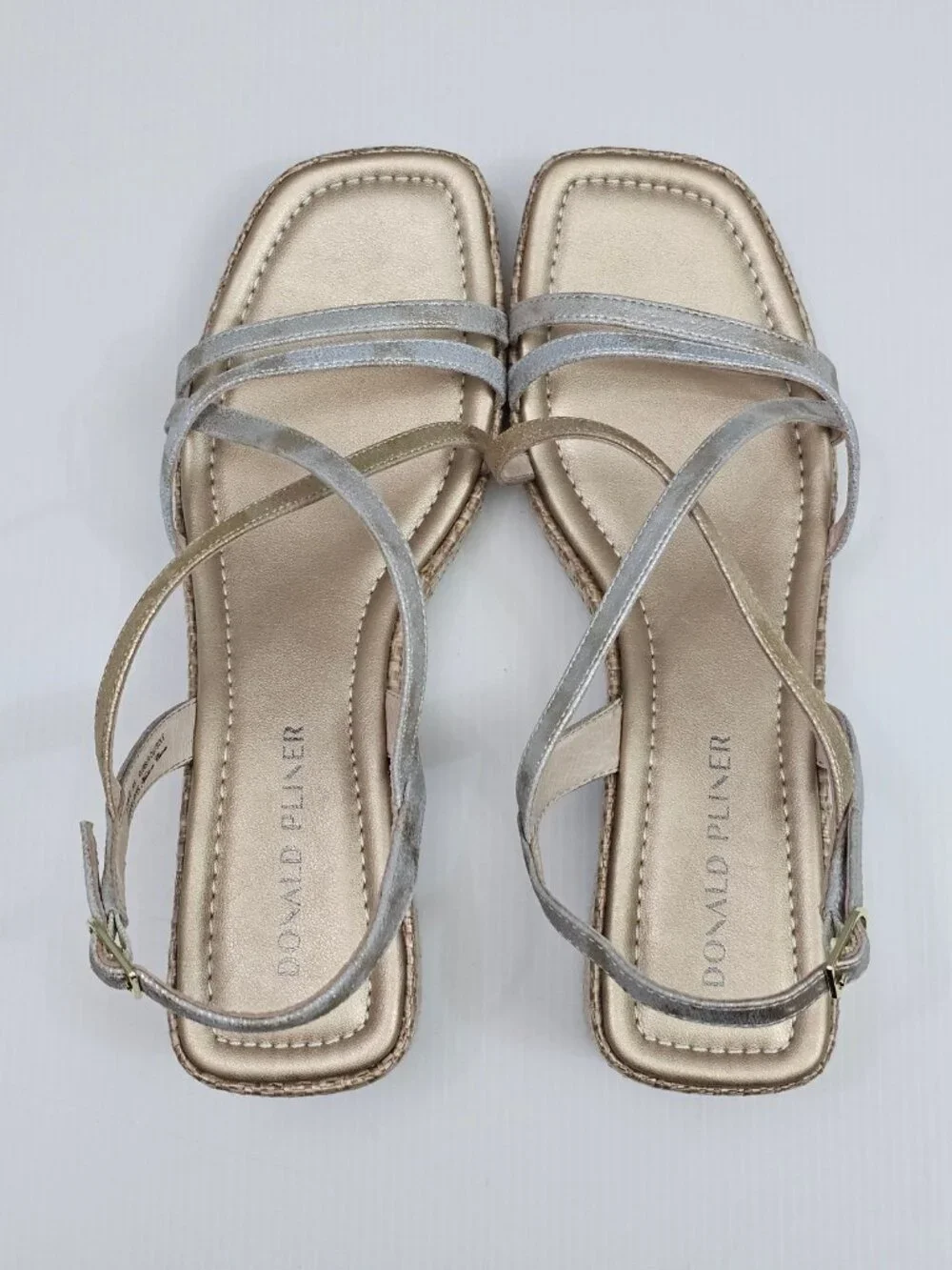 Donald Pliner Rosalie Strappy Wedge Sandal Womens 9.5 Platino Gold Leather NEW